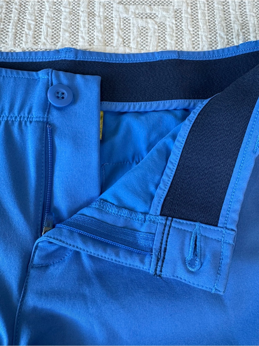 Under Armour Women’s Fitted Performance Shorts Blue Size 6 4” Inseam - Picture 7 of 13